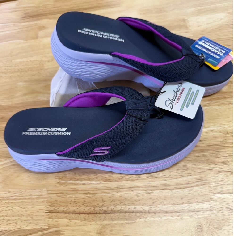 Skechers Luxe Foam Flip Flops Size 8